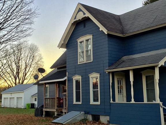 3rd image of 64 Cortland St