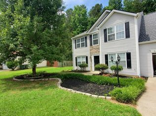 525 Crestbend Ln, Powder Springs, GA 30127