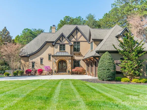 115 Stonewall Beach Ln, Mooresville, NC 28117
