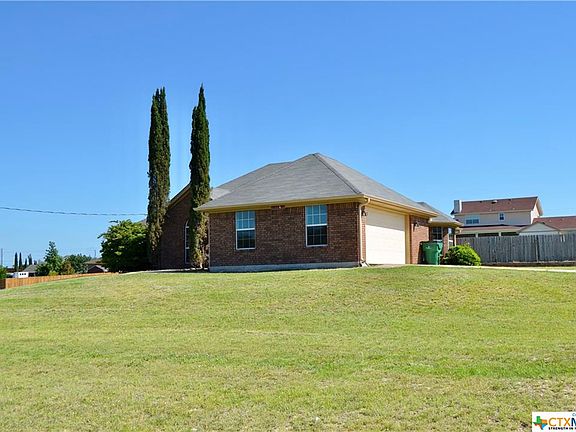 4th image of 725 Cactus Ln