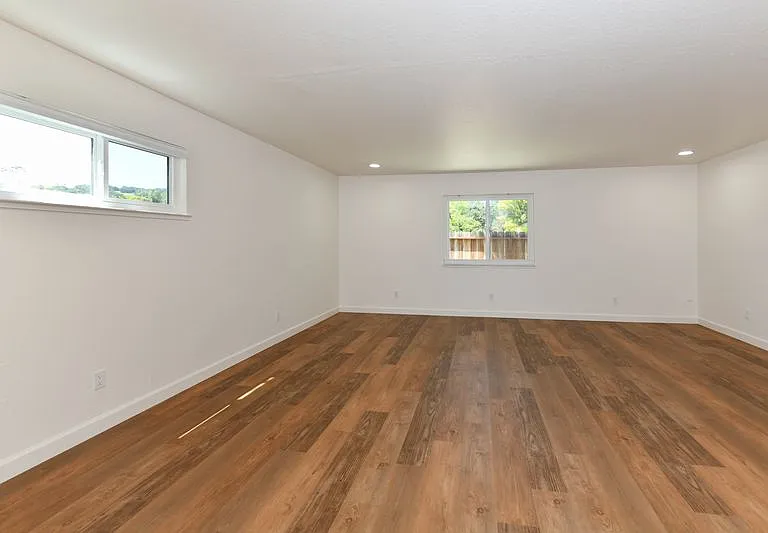 166 Almond Ave #168 — Photo 4