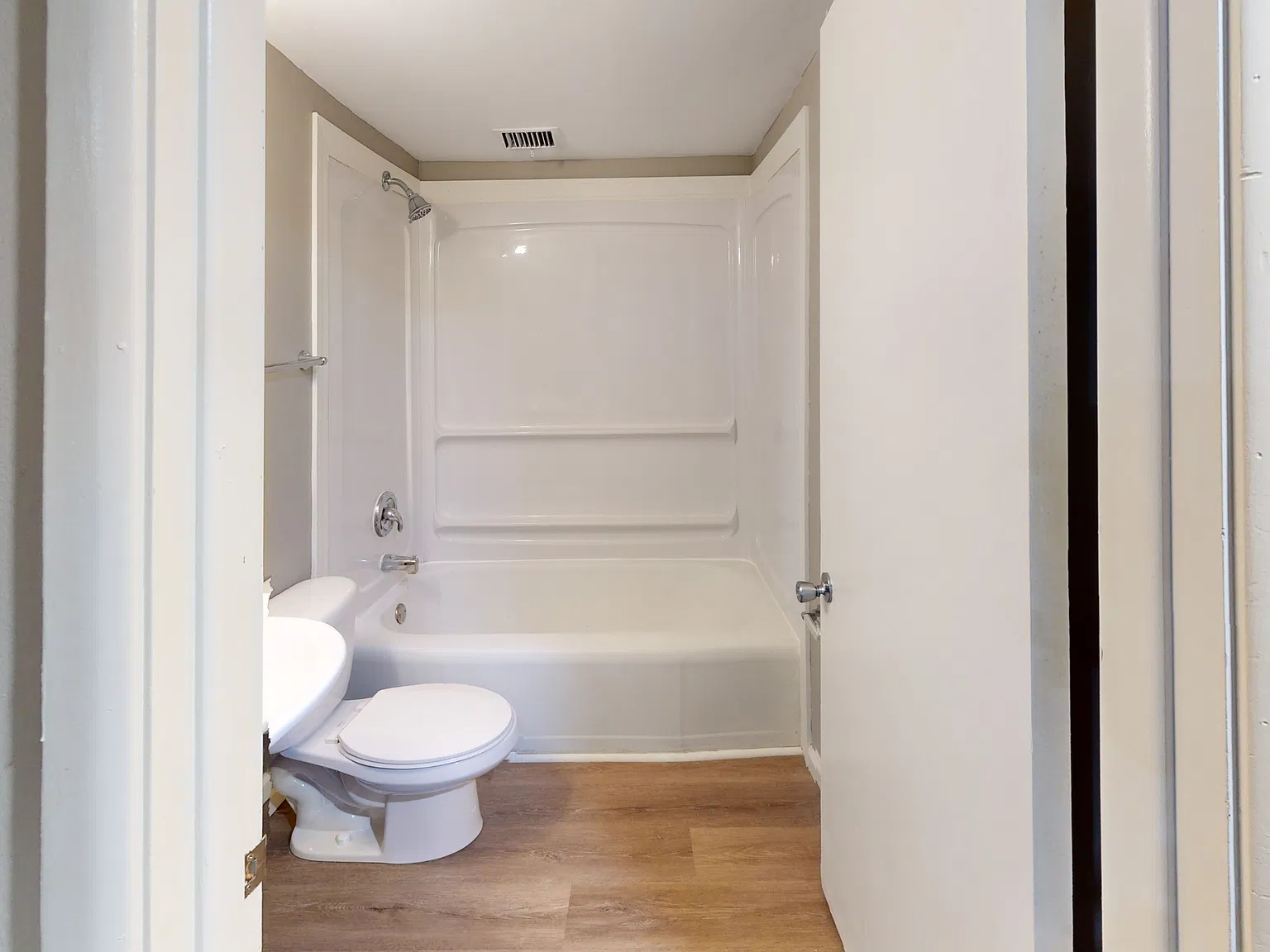 1321 College - 1 — Photo 3