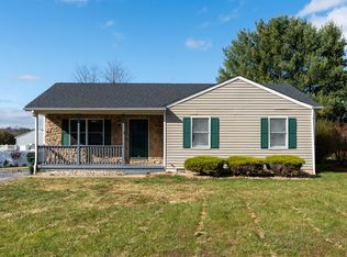 120 Sherwood Dr, Waynesboro, VA 22980