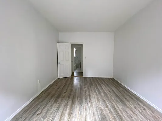 Rented by Urban Real Estate Property Group Inc | media 10