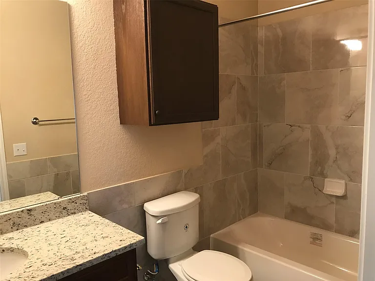 2507 Oak Ln #A — Photo 10