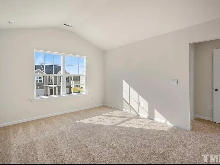 1400 Gracie Ln — Photo 9