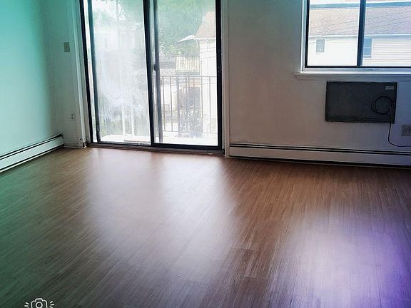 4th image of 11-35 124th St