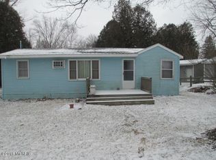 5397 Circle Dr, Reading, MI 49274