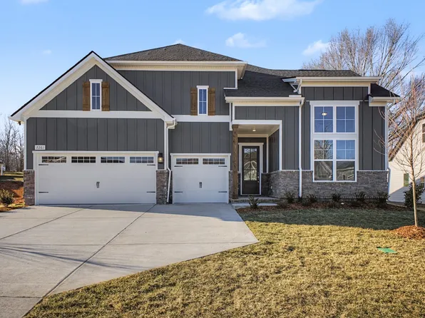 7284 Richvale Dr, Fairview, TN 37062