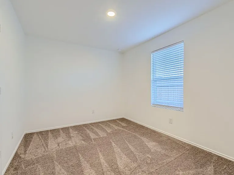 3414 Jacobs Wl — Photo 8