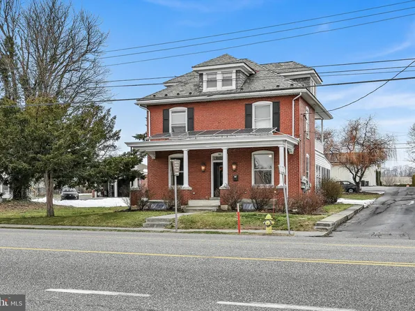 753 E Main St, Annville, PA 17003