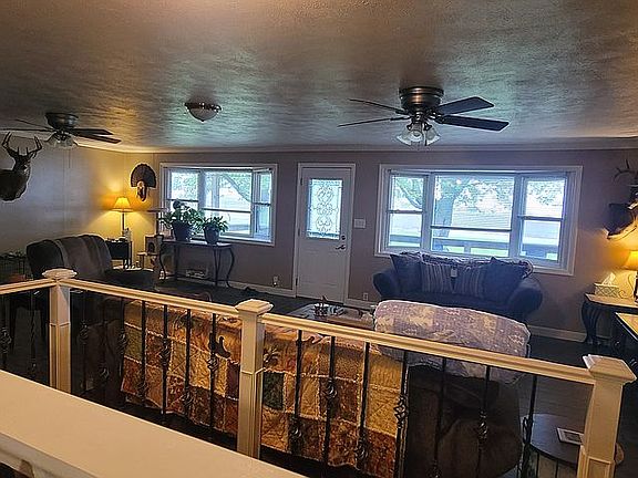 4th image of 513 S Paul Dr
