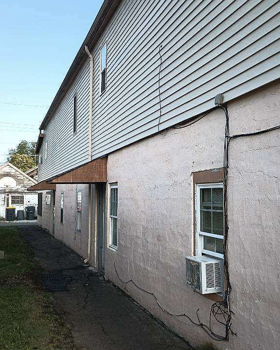 2nd image of 2432 Main St