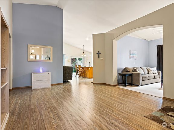 4th image of 12811 82nd Avenue Ct E