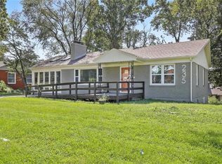 235 E Bellevista Dr, Independence, MO 64055