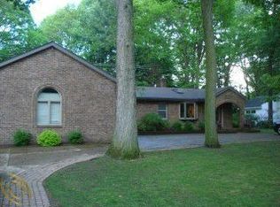 17960 Mayfield St, Livonia, MI 48152