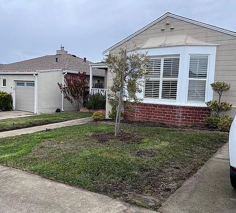 2nd image of 118 Greenwood Dr