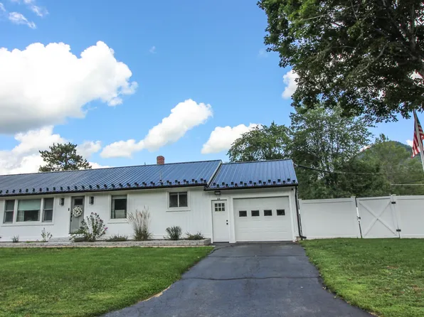 23 Bradley Street, Dixfield, ME 04224