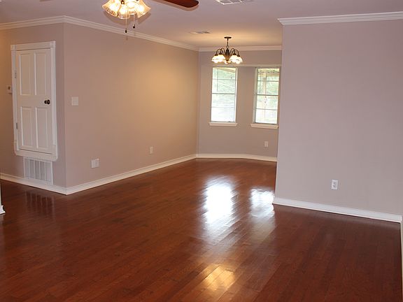 4th image of 1324 Ravencrest Dr