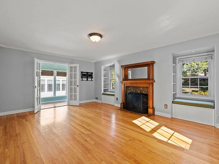 181 Amazon Pl — Photo 9