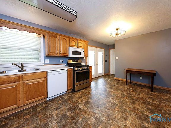 5th image of 3521 Western Ave