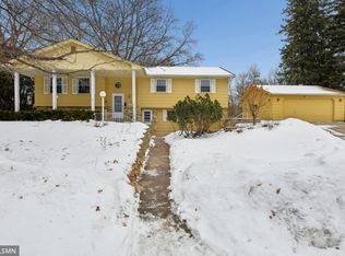 3062 Woodlark Ln, Eagan, MN 55121