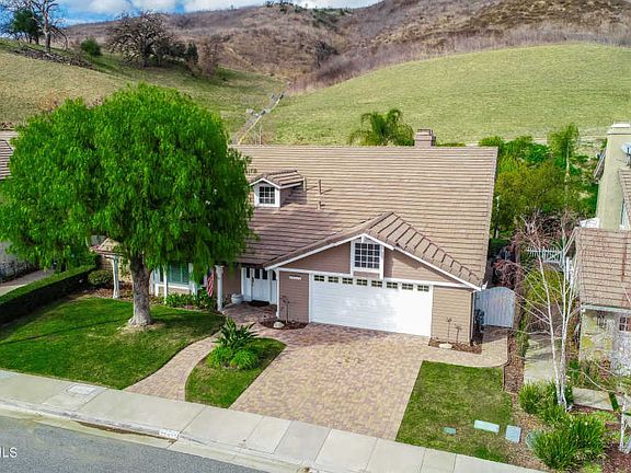 2nd image of 29495 Fountainwood St