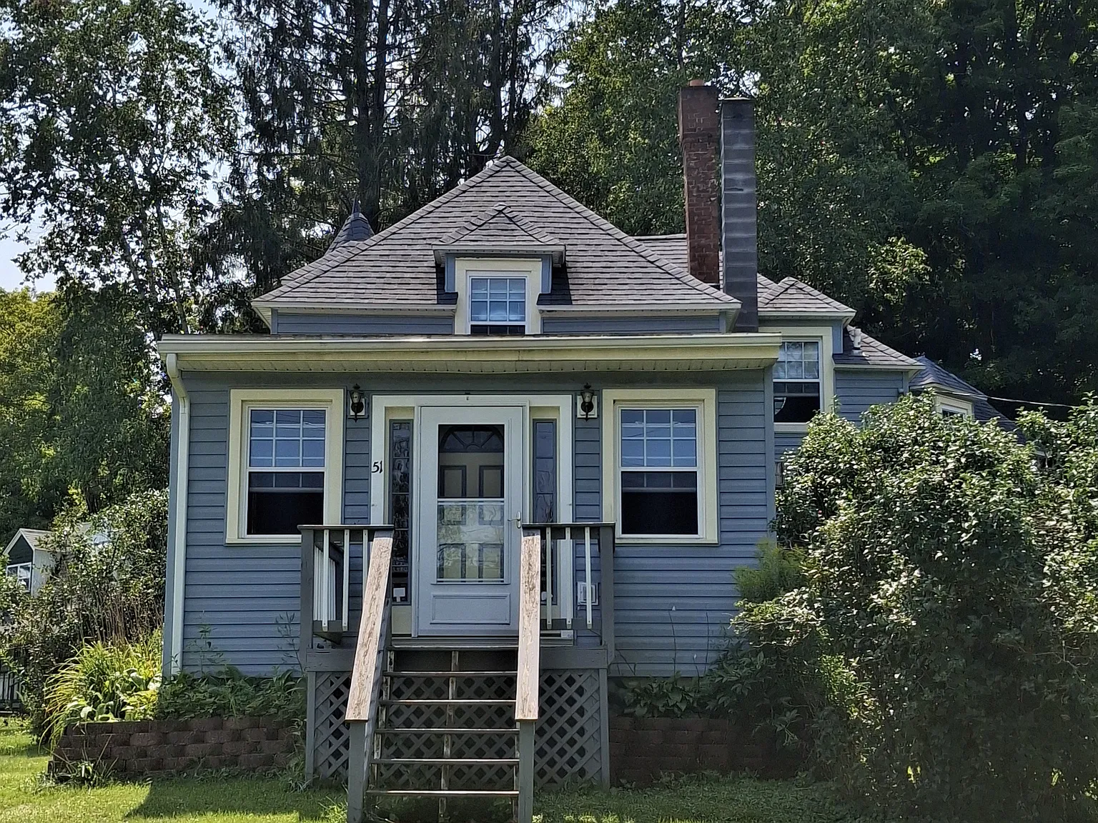 4 bed, 2250 sqft, $2,300 — Photo 3