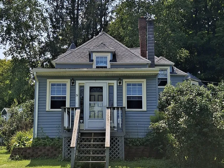 51 Lake St — Photo 3