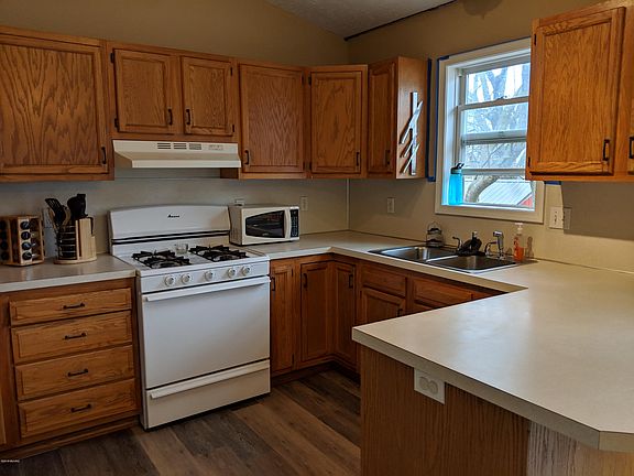 4th image of 3884 Oakes St SW