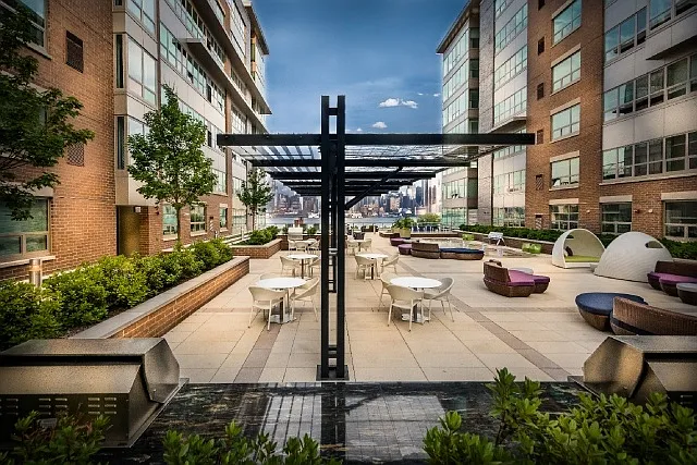 RiverParc at Port Imperial — Photo 23