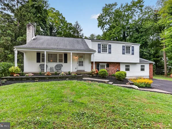 122 County Line Rd, Lansdale, PA 19446