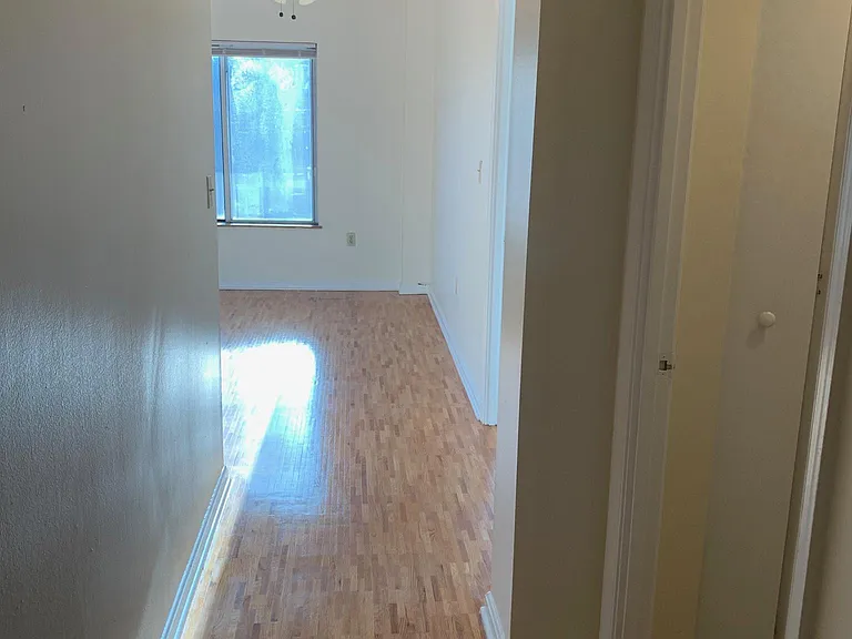 348 Franklin St #301 — Photo 22
