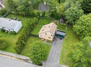 6 Bickford Dr, Topsham, ME 04086