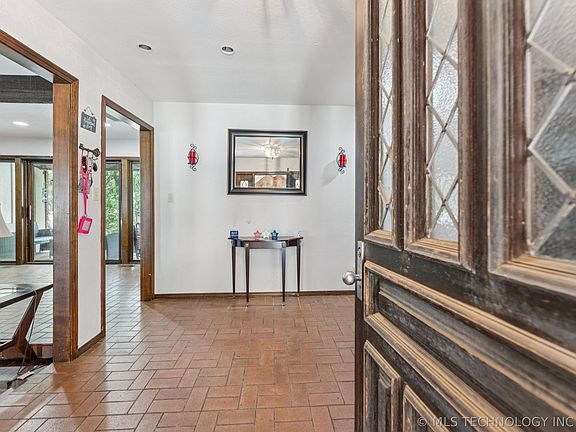 4th image of 3 Beckman Rd