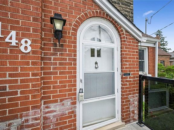 2nd image of 148 Waterloo St