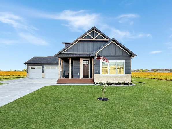1508 Ellis Ave, Marshall, MN 56258