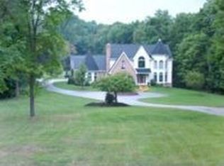 411 Redgate Rd, Sewickley, PA 15143