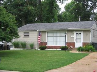 8025 Pilgrim Dr, Saint Louis, MO