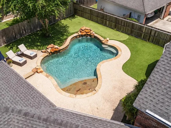 11810 Rue Beaujon Ct, Tomball, TX 77377