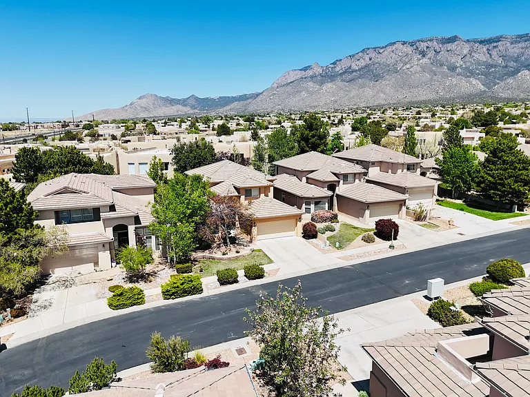 12607 Desert Marigold Ln NE — Photo 5
