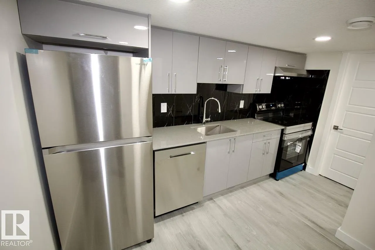1 bed, 1.0 bath, 799 sqft, $999 — Photo 1
