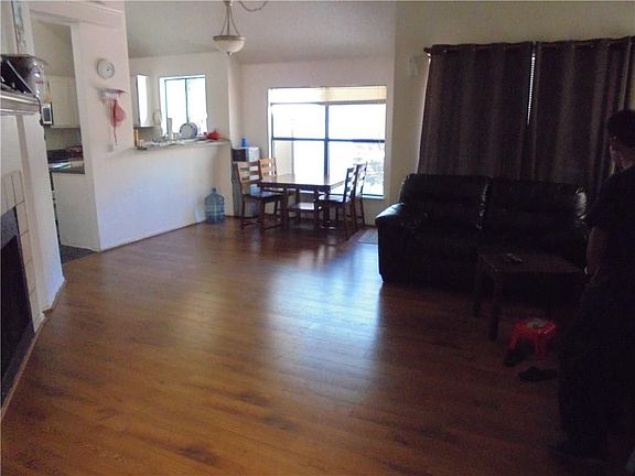 4th image of 910 Sylvan Creek Dr
