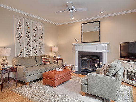 5th image of 101 Green Willow Ct