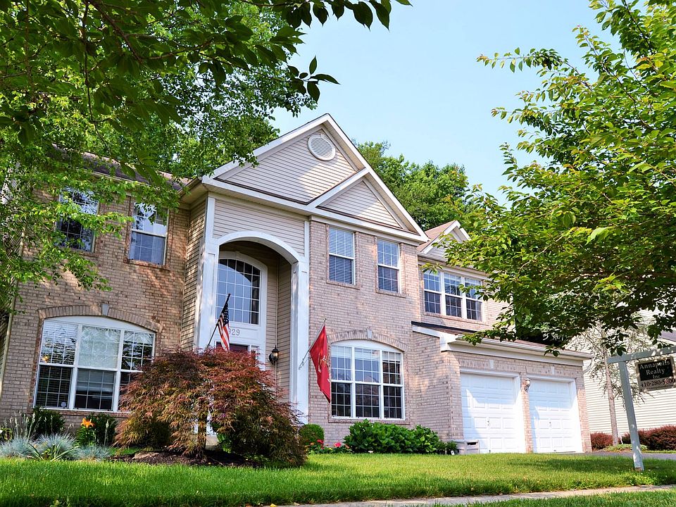 1st image of 929 Forest Bay Ct