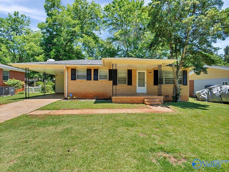 1st image of 3018 Holiday Dr SW