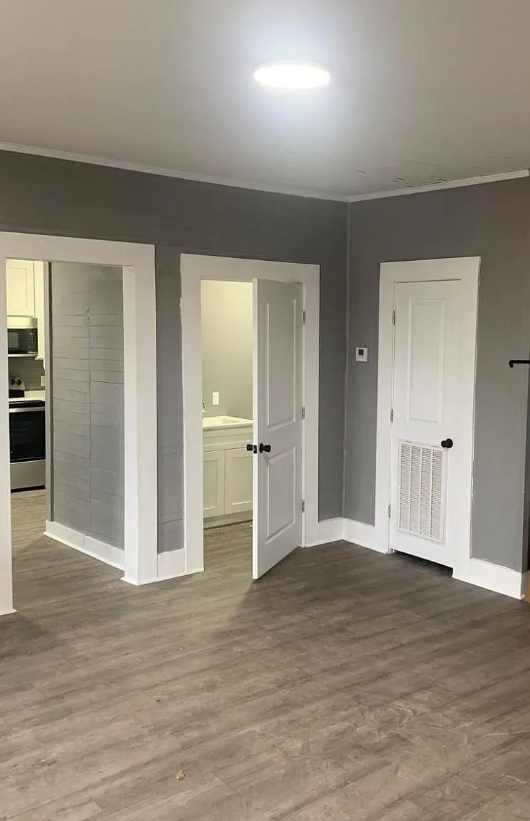 2 bed, 1100 sqft, $950 — Photo 2