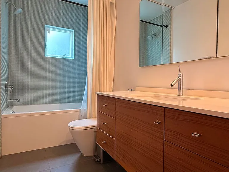 4246 Lexington Ave — Photo 19