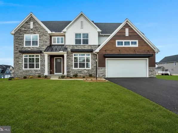 139 Berkshire Dr, Carlisle, PA 17015