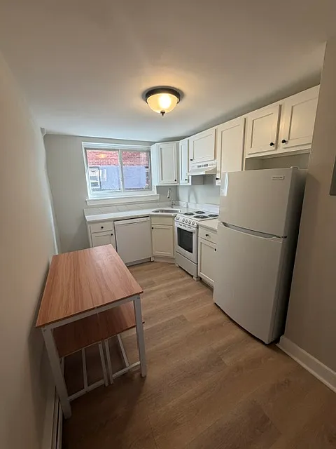 69 Chiswick Rd — Photo 1